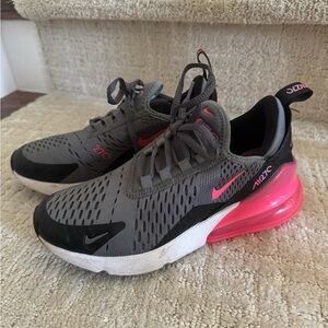 Nike air Max size 4!